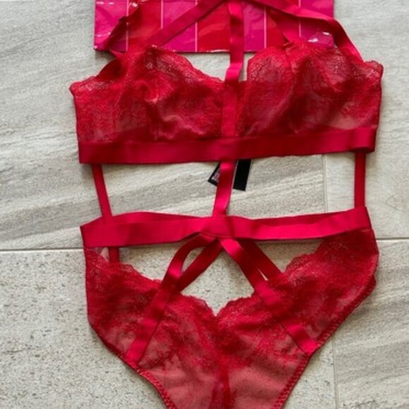 M Victoria's Secret Teddy Bodysuit Red Bandeau Thong Red Lace Strappy NWOTs - Picture 3 of 5